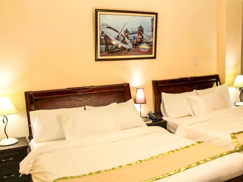 Time Travellers Hotel Manila Luaran gambar