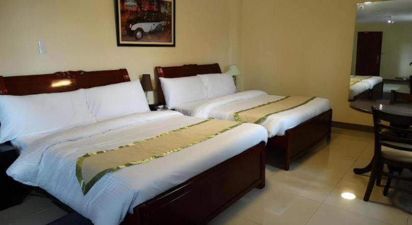 Time Travellers Hotel Manila Luaran gambar